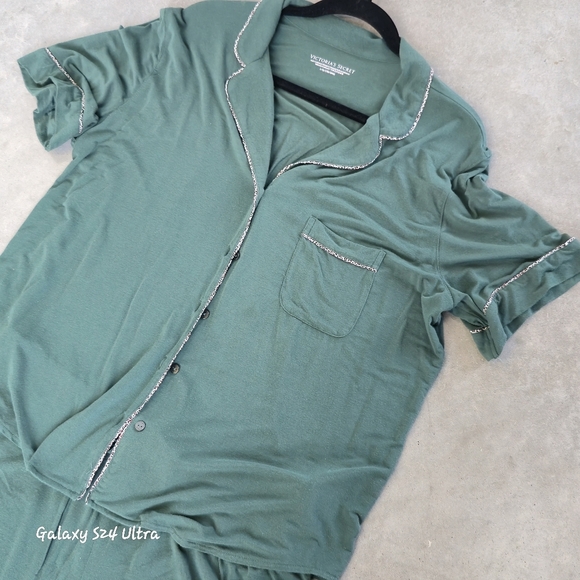 VS Victoria's Secret Green Pajama Set - Large - Cheetah Print Trim - Picture 8 of 10